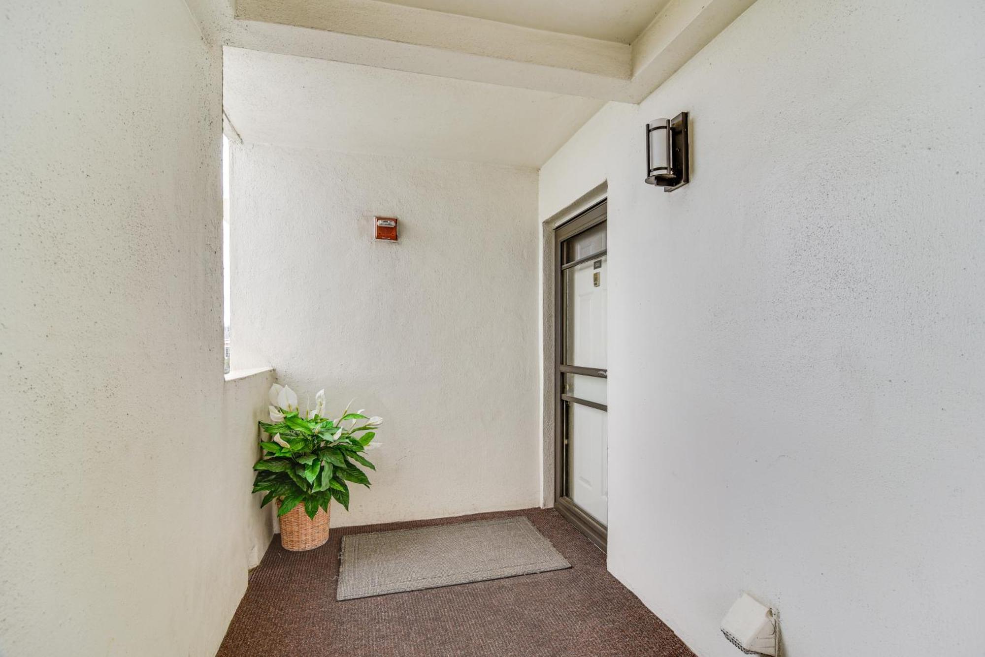Beachfront Clearwater Condo With Pool And Hot Tub Clearwater Beach Exterior photo